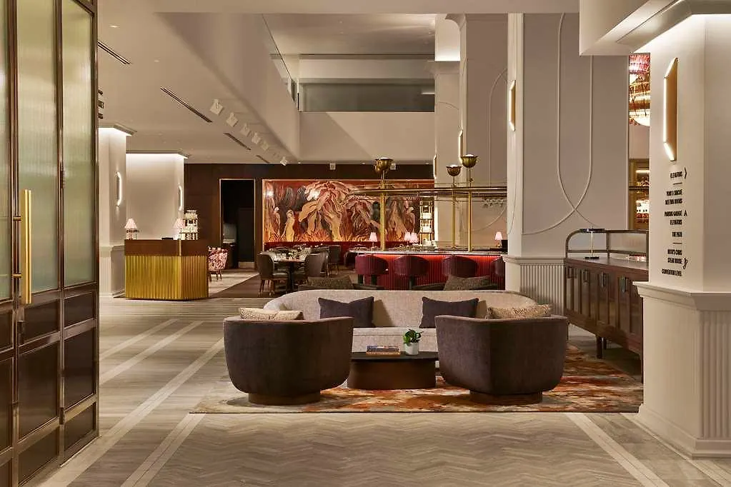 Hilton Toronto Hotel 4*,
