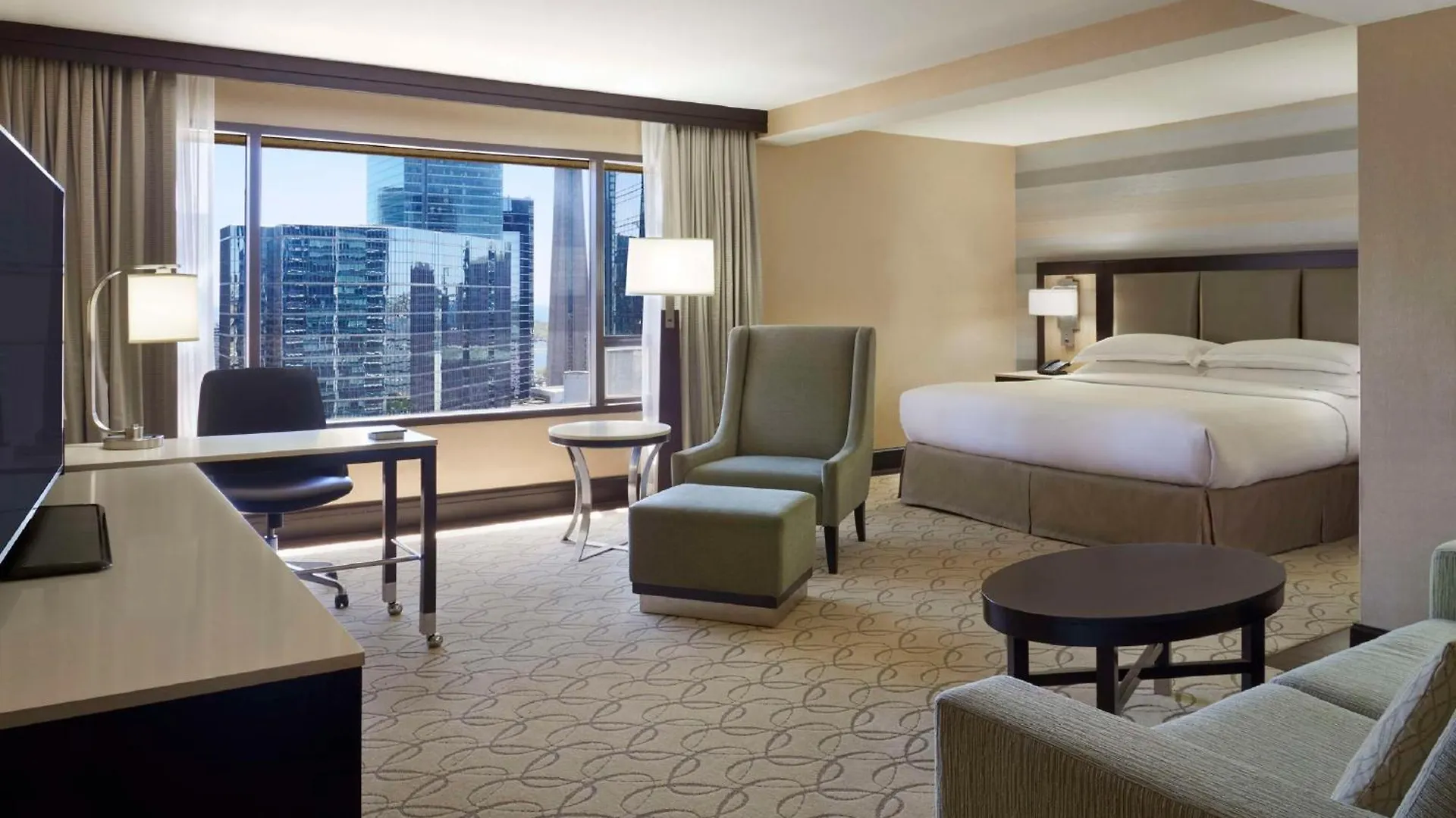 Hilton Toronto Hotel 4*,