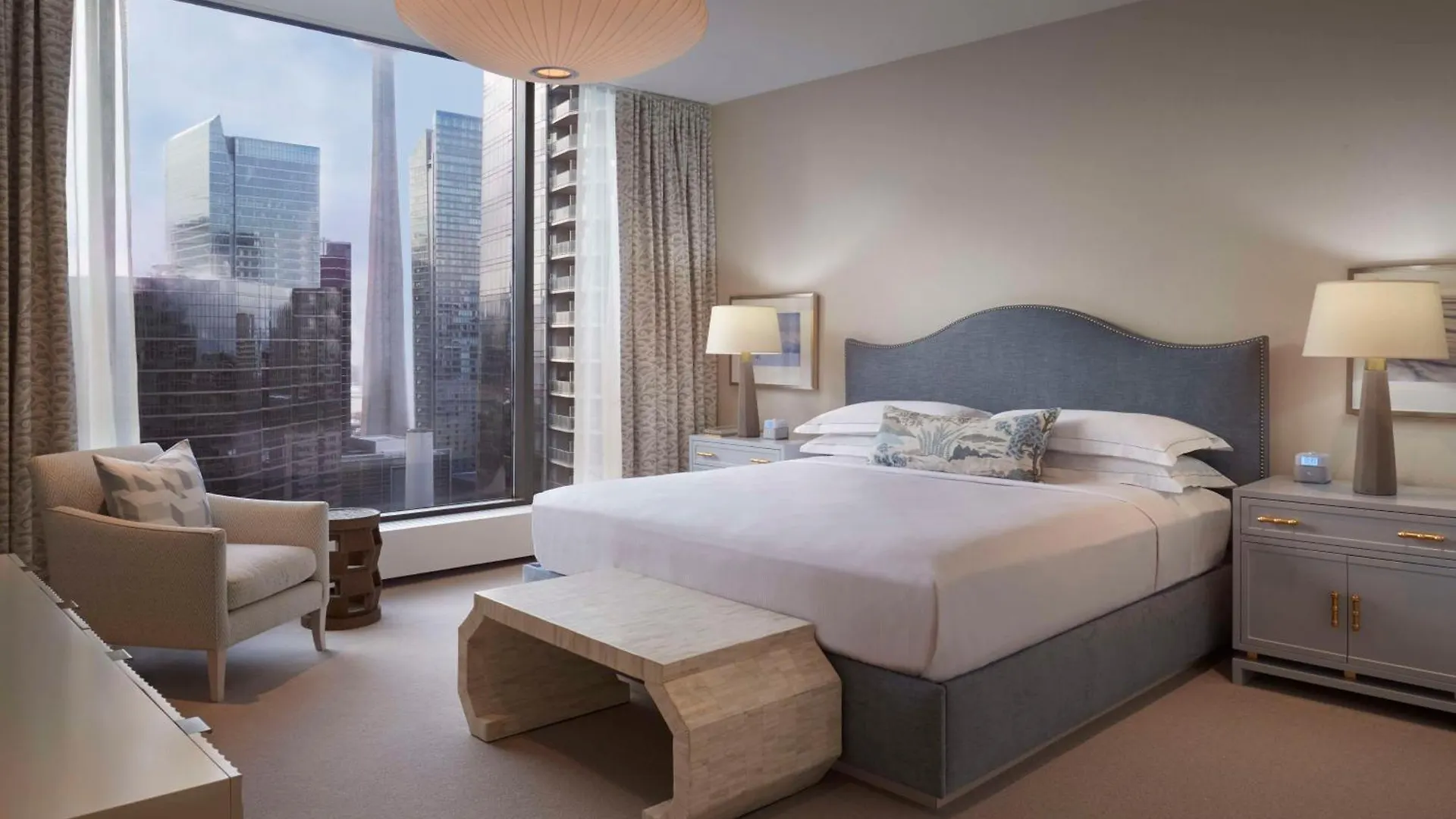 Hilton Toronto Otel