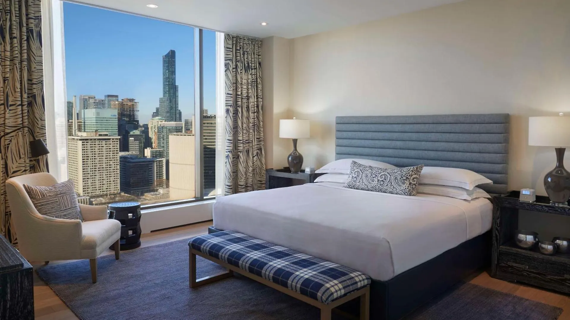 Hilton Toronto Otel 4*,